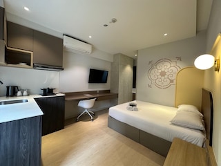 ISAホテルアンバーロード