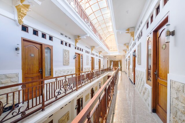 コレクション O 3468 ンダレム グスティ アユ