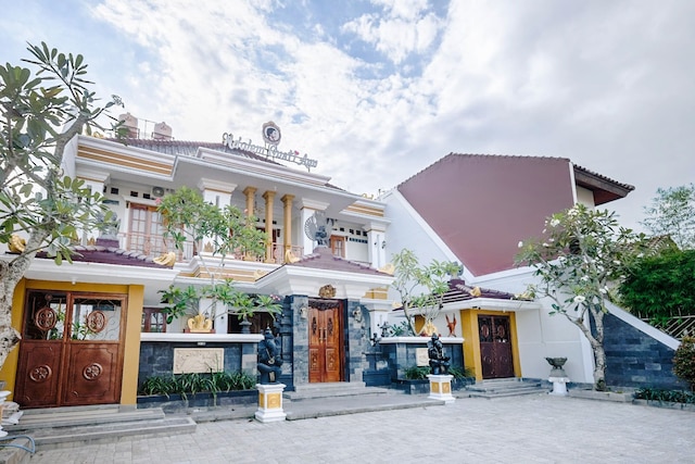 コレクション O 3468 ンダレム グスティ アユ