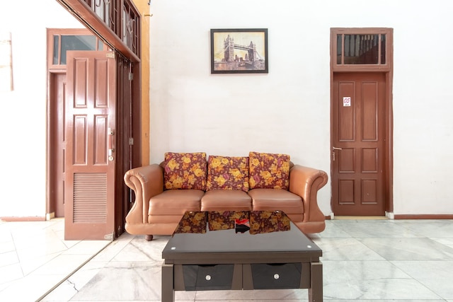 OYO  2777 スリープオーバー セイ セラユ