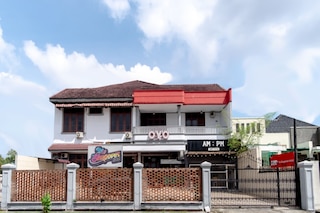 OYO  2777 スリープオーバー セイ セラユ