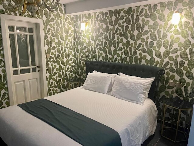 レッド・ファーム・レライ・アンド・スパ