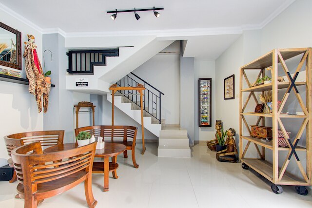 スーパー  OYO  コレクション O 3280 チンドニ ララス