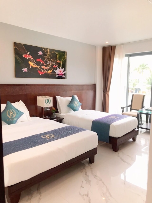 ブルーシー・ホエ・ホテル