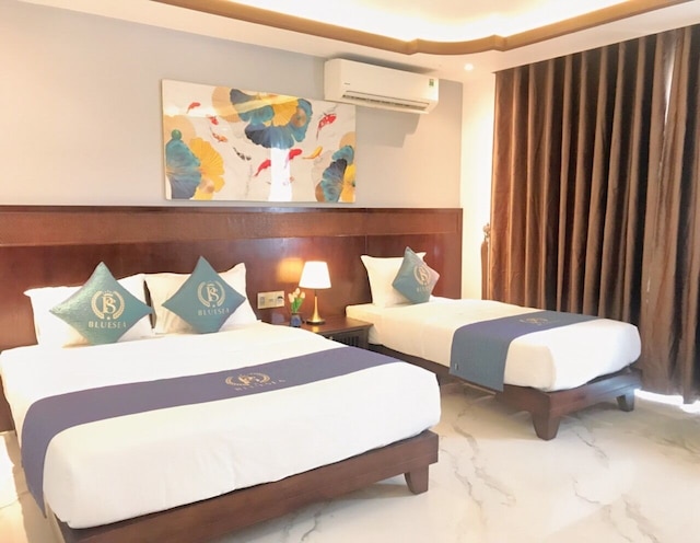 ブルーシー・ホエ・ホテル