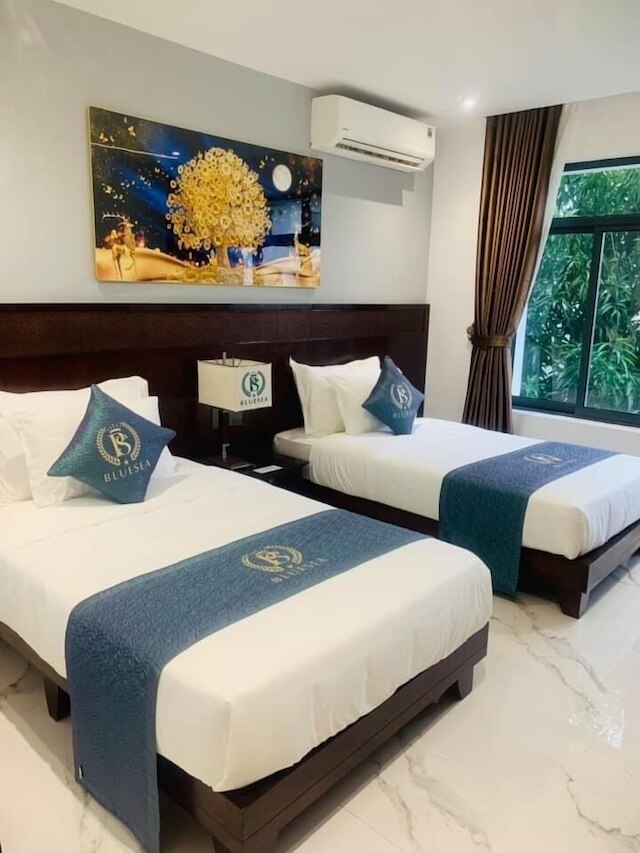 ブルーシー・ホエ・ホテル