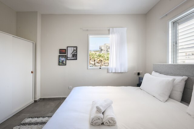 広くて明るい3BR アパートメント都市景色付き