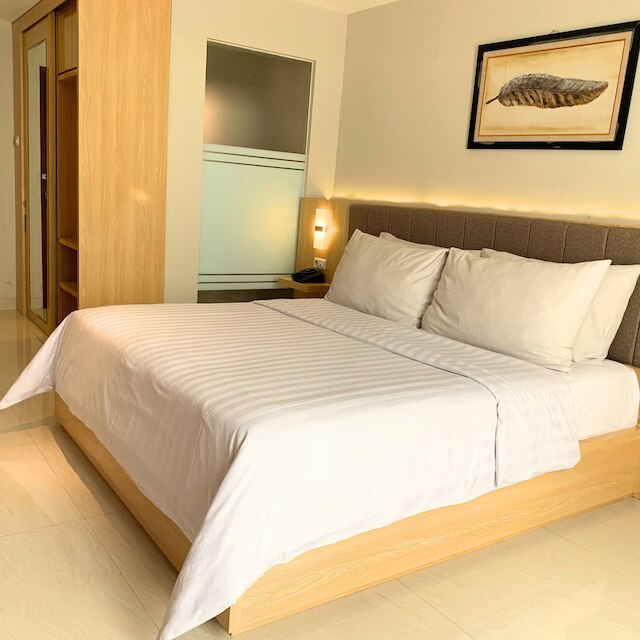 スラバヤ リバー ビュー ホテル