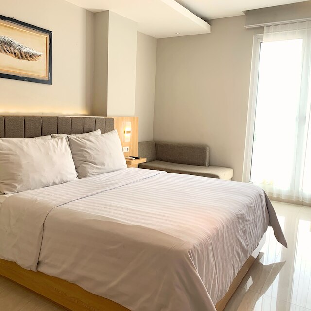 スラバヤ リバー ビュー ホテル