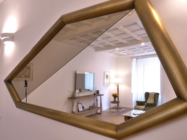 ヘルミラージュスイートヴィアデルコルソ