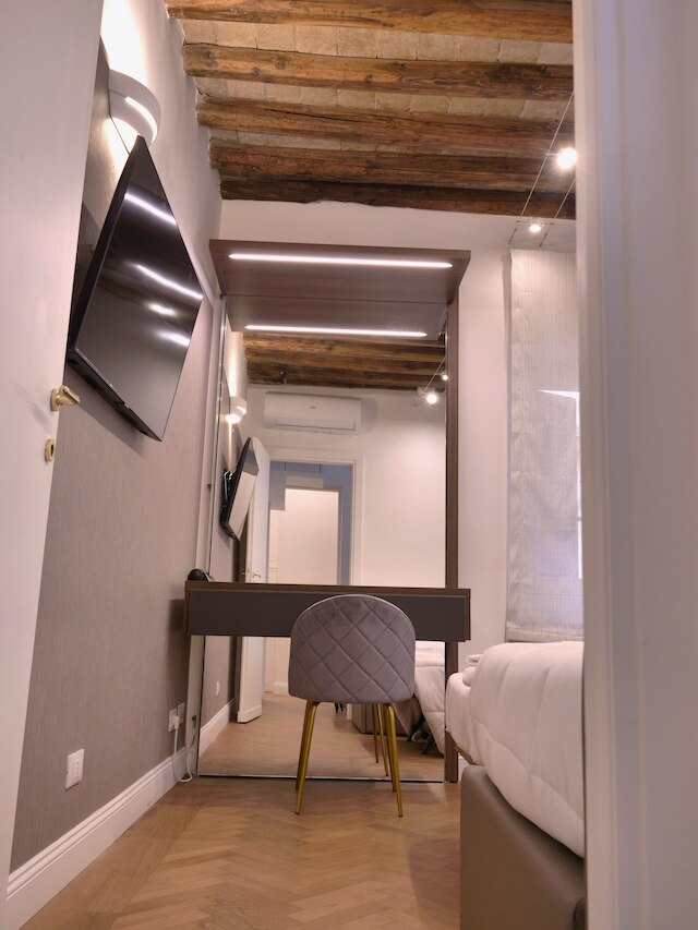 ヘルミラージュスイートヴィアデルコルソ