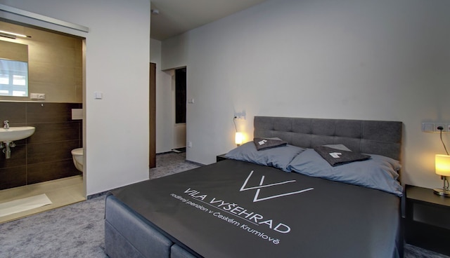 ヴィラ ヴィシェハラッド