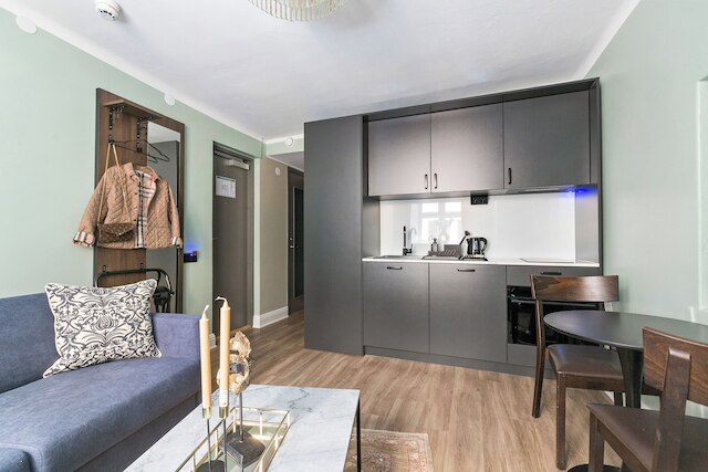 アット・オールド・タウン・アパートメント