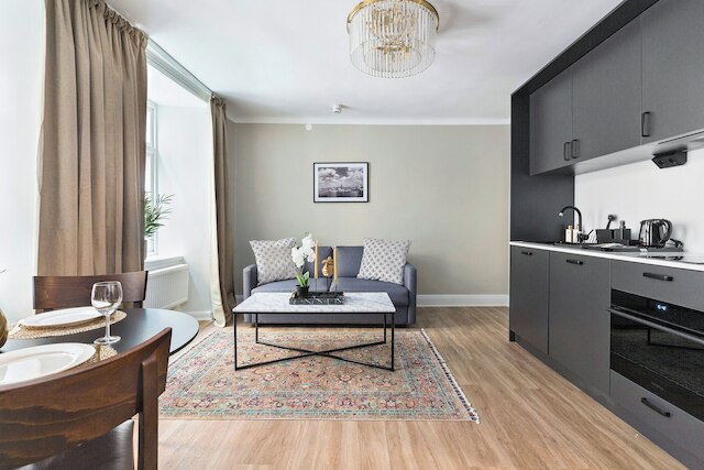 アット・オールド・タウン・アパートメント