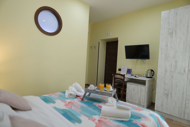 L'アモール・エ・ナプレ