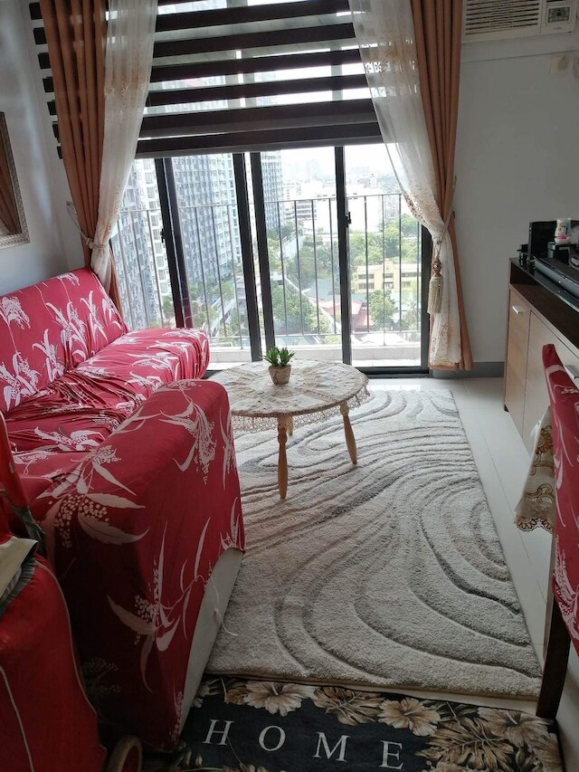 レマルカブル 2 ベッドルーム コンドミニアム ユニット イン ケソン シティ