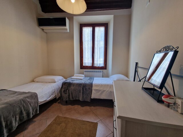 メッツォ  8 イン フィレンツェ ウィズ  2 ベッドルームズ アンド  1 バスルームズ