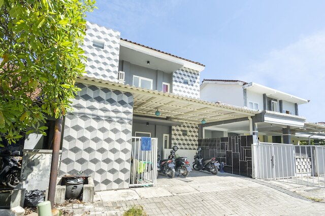 OYO ライフ 3782 グヌン アンヤル