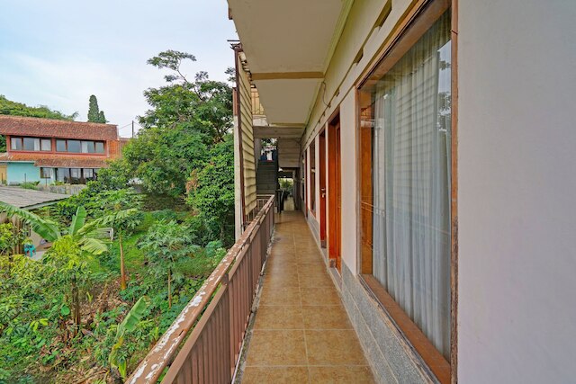 スーパー OYO キャピタル O 91810 ホテル バレバット 2