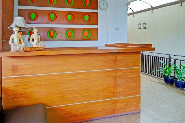 スーパー OYO キャピタル O 91810 ホテル バレバット 2