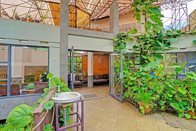 スーパー OYO キャピタル O 91810 ホテル バレバット 2