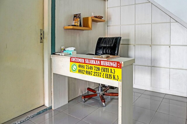 ホテル O ホームステイ エリス カテリヤ シャリア