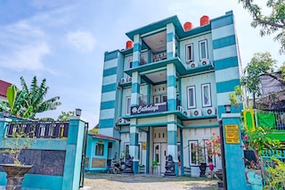 ホテル O ホームステイ エリス カテリヤ シャリア