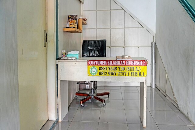 ホテル O ホームステイ エリス カテリヤ シャリア