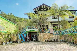 OYO Life 92376 Agape Villa