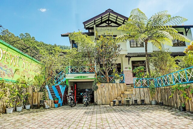 OYO Life 92376 Agape Villa