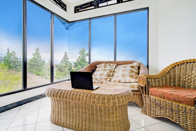 コレクション O プンチャク ニア コタ ブンガ フォーマリー ヴィラ グヌン アガペ