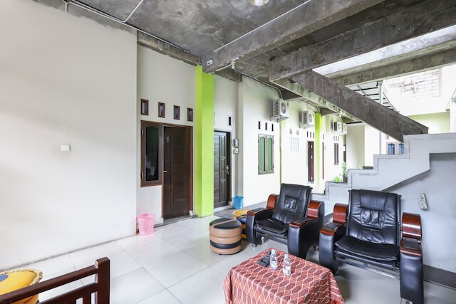 OYO 3830 ドファリース GH シャリア