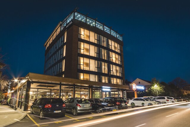 ブリストルホテル