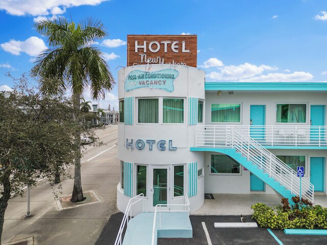 ニューヨーカー マイアミ ホテル