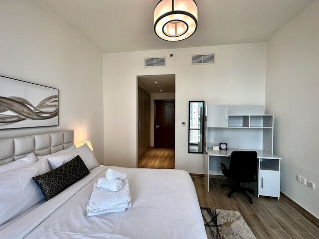 ラックス BnB アムナ タワー ブルジ ビューズ