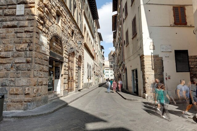 ネリ 23 イン フィレンツェ ウィズ  3 ベッドルームズ アンド  2 バスルームズ