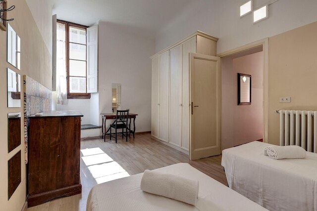 ネリ 23 イン フィレンツェ ウィズ  3 ベッドルームズ アンド  2 バスルームズ