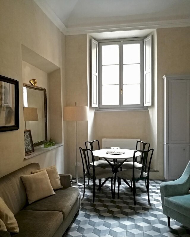 メッツォ 46 イン フィレンツェ ウィズ  2 ベッドルームズ アンド  2 バスルームズ