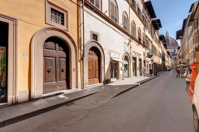 セルヴィ 34 イン フィレンツェ ウィズ 3 ベッドルームズ アンド 2 バスルームズ