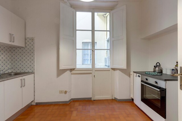 セルヴィ 34 イン フィレンツェ ウィズ 3 ベッドルームズ アンド 2 バスルームズ