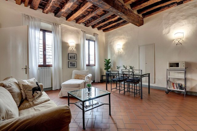 レオーニ 10 イン フィレンツェ ウィズ  1 ベッドルームズ アンド  1 バスルームズ