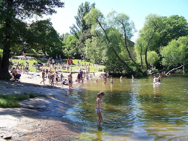 ラージ スタイリッシュ アパートメント イン セントラル ストックホルム