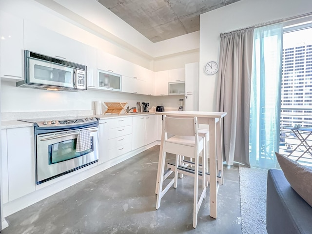 センター ステージ - ダウンタウン パーキング プール ホット タブ