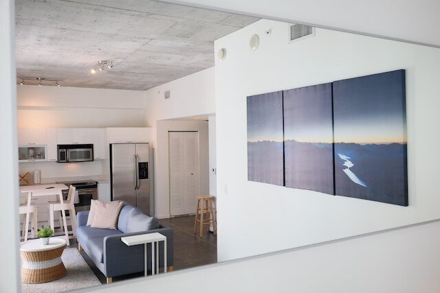 センター ステージ - ダウンタウン パーキング プール ホット タブ