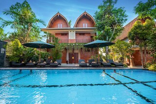 グヌン メルタ バンガロー