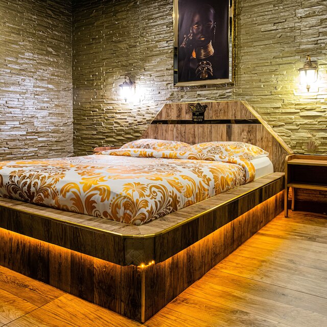 ゴールデンロックハウス