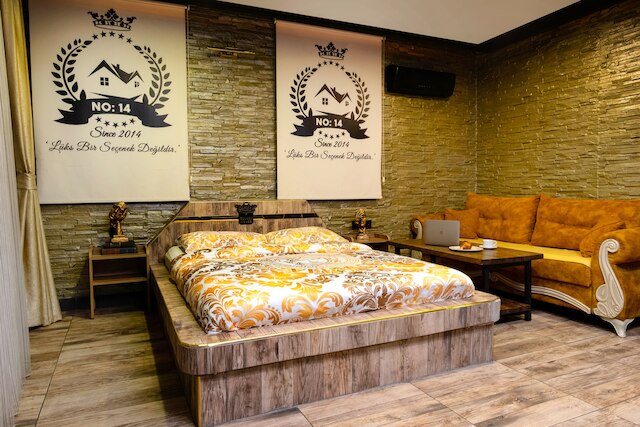 ゴールデンロックハウス