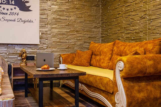 ゴールデンロックハウス