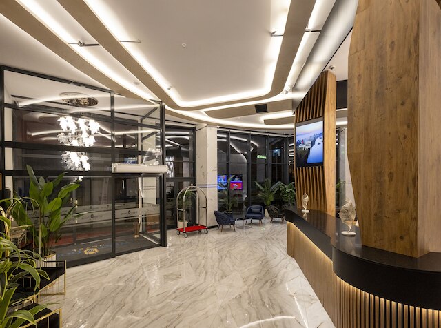 ウェスト・ドア・ホテル