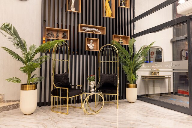 ウェスト・ドア・ホテル